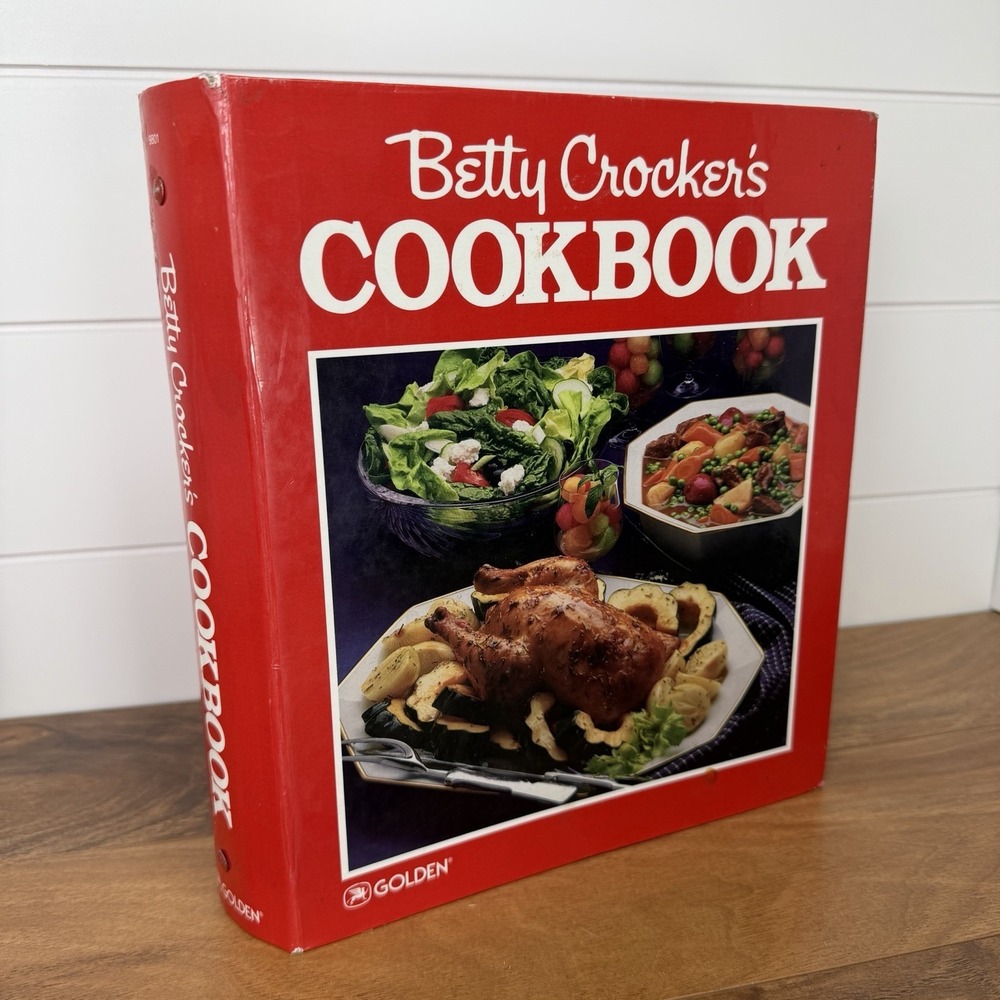 Betty Crocker Cookbook Revised 1986 Binder Granny Cottagecore Rustic Kitchen Vtg
